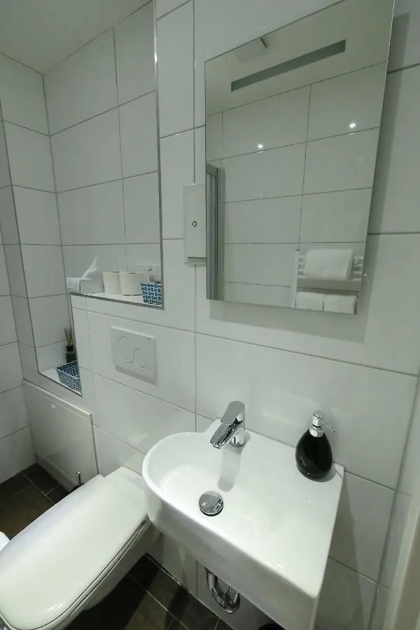 Hr Hotel Hannover 0*,  Almanya